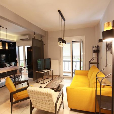 Yellow Black Magic Salonic Exterior foto