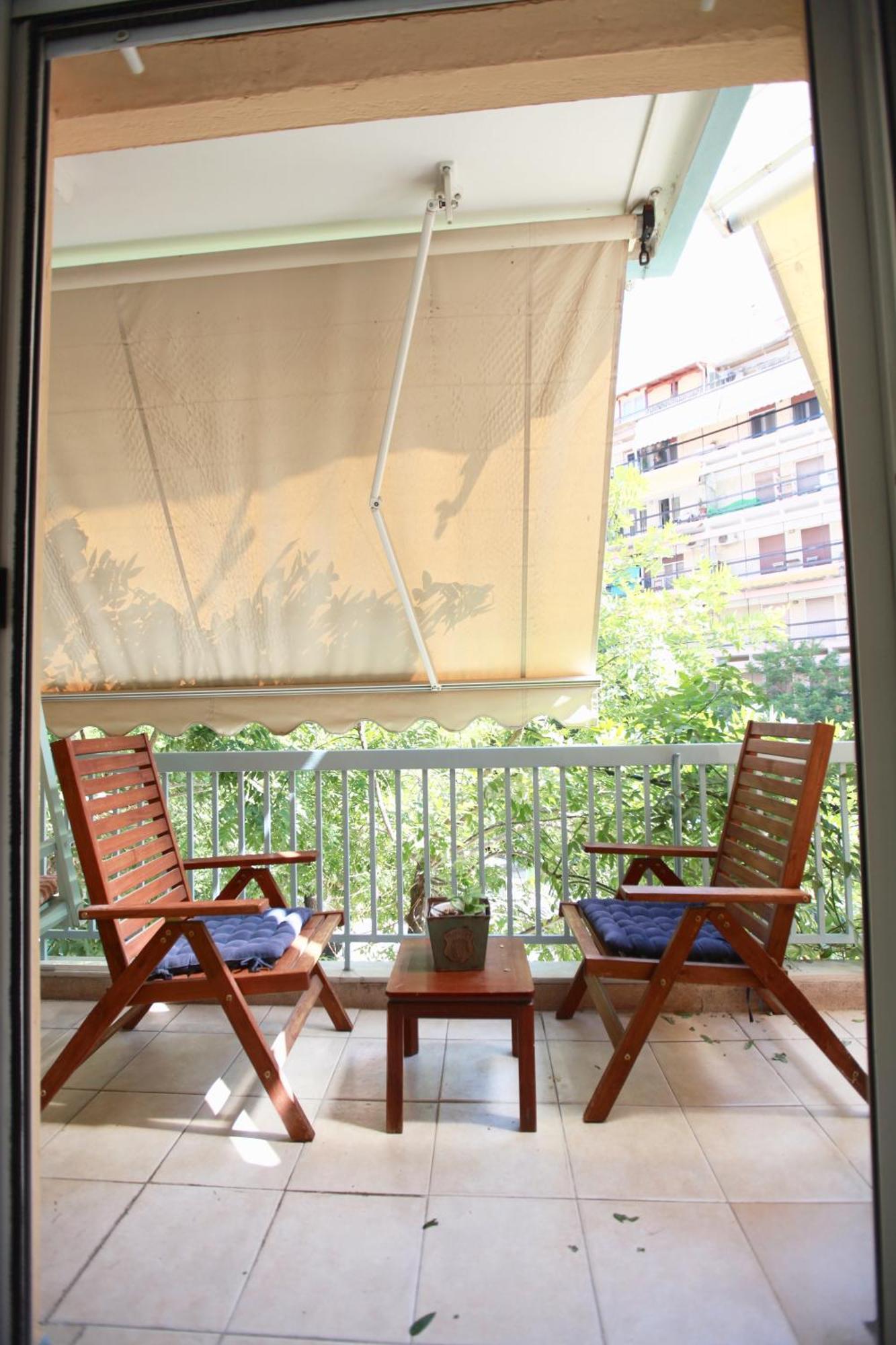 Yellow Black Magic Salonic Exterior foto