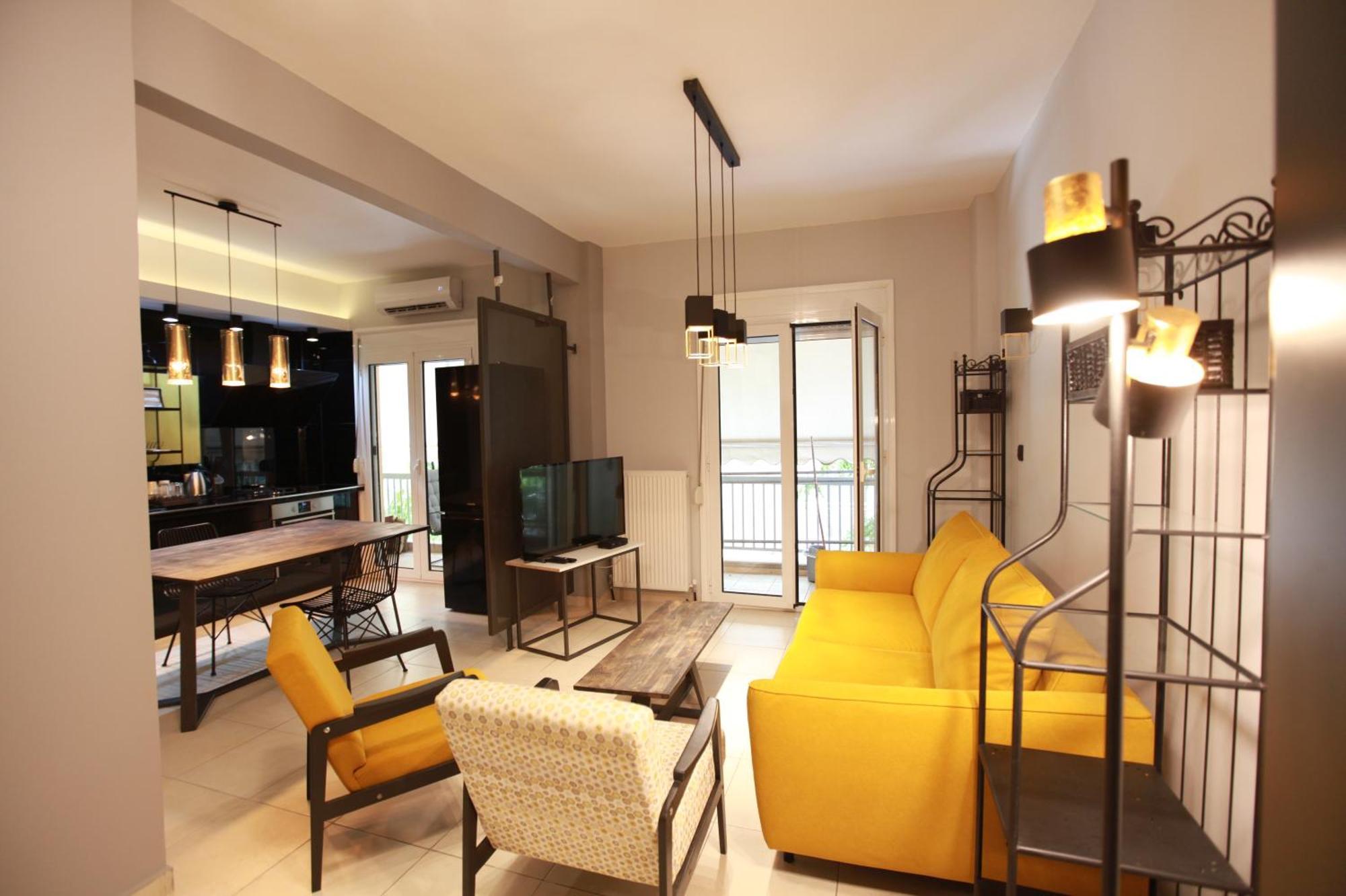 Yellow Black Magic Salonic Exterior foto